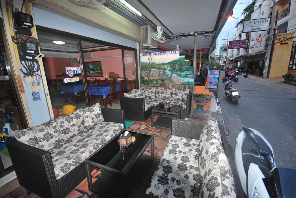 Kingfisher House & Bar Pattaya Exterior photo